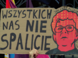 Protest w obronie lokatorów Warszawa Jolanta Brzeska hasło Wszystkich nas nie spalicie reprywatyzacja Koło.